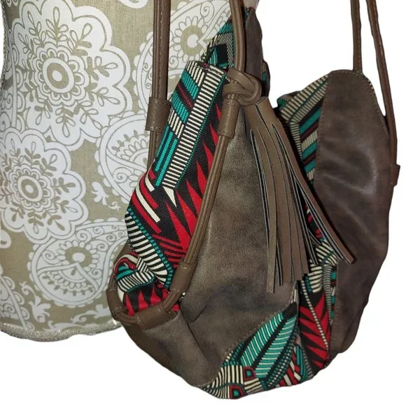 Twig & Arrow Crossbody Purse - Picture 6 of 8